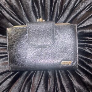 Mundi Classic Black Wallet